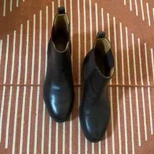 Nine West - Black Chelsea Boot